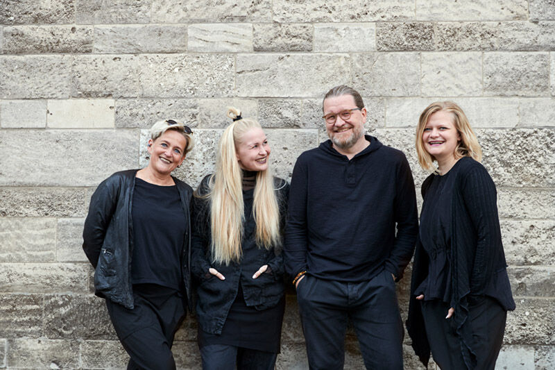 Lofina-Diese Familie steht dahinter