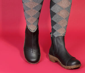 NRL 30 EL NATURALISTA Yggdrasil N-158-black Booties - NRL 30