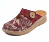 think clogs rot meggie cherry/kombi 35-5010 durch klett fixiertes, wechselbares geschäumtes pu-leder fußbett leder pflanzlich  gegerbt 10 mm keilabsatz in der sohle wie gewünscht: leichte clogs mit frist-riemchen, bestens einzustellen, aus pflegeleichtem glatt-leder