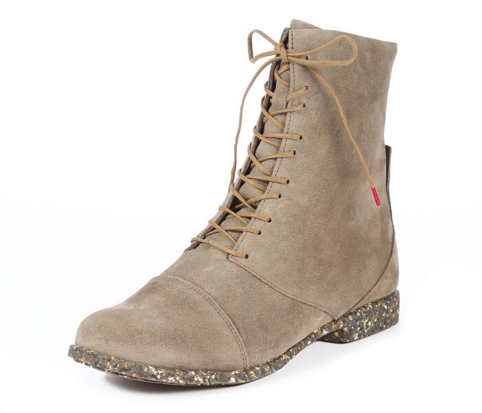 think stiefeletten beige agrat pallisandro 624-2000 fussbett: lederbezogene wechselbare kork-latex-bettung (pflanzlich gegerbt) lederfutter - vegetabil gegerbt 10 mm comfort-absatz neue variante des beliebten modells agrat 34. sehr femininer und bequemer boots mit durchgehender schmaler funktionsschnürung und seitlichem reissverschluss für einfachen einstieg.schafthöhe ca. 17 cm