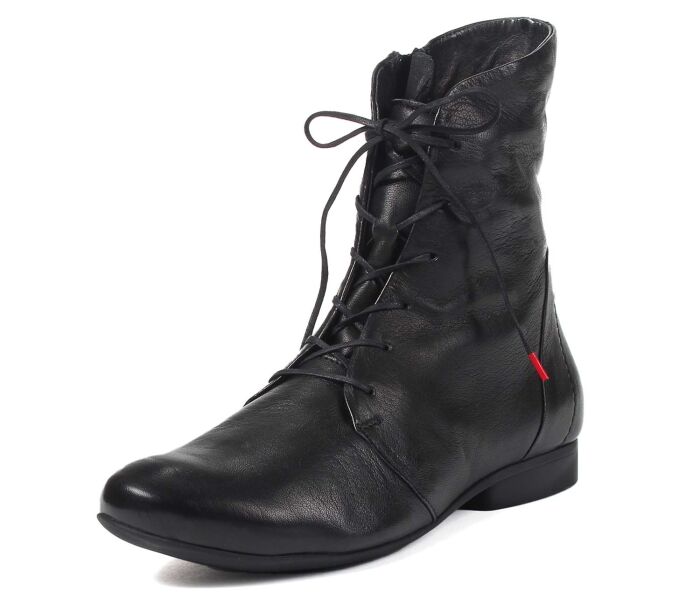 think stiefeletten schwarz guad-2 schwarz 623-0000 fussbett: textilfilz-bezogene wechselbare kork-latex-bettung (pflanzlich gegerbt) mit besonderer auftritt-dämpfung im ballenbereich weicher textil-filz aus 75 % wolle, 5 % cashmere und 20 % polyamid 10 mm absatz edel geschnittene booties in zeitlos klassischer linienführung. nahtfreie ballenpartie, lange funktionsschnürung und zusätzlicher reissverschluss bringen komfort. für alle gelegenheiten geeignet.schafthöhe ca. 17 cm