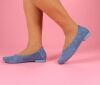 think ballerinas blau gaudi denim 733-8000 wechselbare lederbezogene kork-weichschaum-bettung mit hoher d&auml;mpfung (pflanzlich gegerbt) kalbsleder pflanzlich  gegerbt - nicht gef&auml;rbt 15 mm block-absatz mit guter d&auml;mpfung grossartig neuer ballerina in fuss-schmeichelnder ausf&uuml;hrung. guter halt durch seitlich eingearbeite gummiz&uuml;ge, die asymmetrische karree-form mit fast gerader innenlinie bietet raum f&uuml;r ersten zeh und ballen, das hochgeschlossene dekollete gibt halt und verdeckt den ballen.