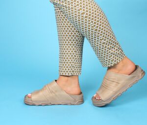 Lofina Pantoletten beige 3364 Lene gasoline-aglio - LOF 28