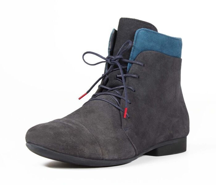 think booties blau  guad-2 navy 501-8000 fussbett: lederbezogene wechselbare kork-latex-bettung (pflanzlich gegerbt) echter walkloden von steiner 1888 aus &ouml;sterreich 10 mm absatz west-end booties mit dekorativ betonter vorderkappe. funktionsschn&uuml;rung und seitlicher reissverschluss sorgen f&uuml;r einfachen einstieg und bequemen halt. der hohe schaftrand birgt sportive und formelle kombinationsm&ouml;glichkeiten f&uuml;r rock, kleid oder hose.