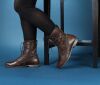 think stiefeletten braun agrat espresso/kombi 33-3020 fussbett: lederbezogene wechselbare kork-latex-bettung (pflanzlich gegerbt) lederfutter - vegetabil gegerbt und ungef&auml;rbt 10 mm comfort-absatz sehr, sehr femininer und bequemer boots mit nahtfreier vorderpartie, durchgehender funktionsschn&uuml;rung und seitlichem reissverschluss f&uuml;r einfachen einstieg.schafth&ouml;he ca. 17 cm
