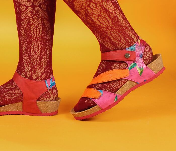 think sandaletten bunt dumia fuxia/kombi 297-9080 fussbett: nicht wechselbares comfort-fussbatt mit bequemem auftritt kalbsleder pflanzlich  gegerbt - nicht gef&auml;rbt 20 mm keil-absatz klassiker - ideale sommer-sandale mit individueller verstellm&ouml;glichkeit dank 3 klettverschl&uuml;sse
