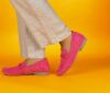 think slipper pink guad-2 magenta 956-5010 fussbett: lederbezogene wechselbare kork-latex-bettung (pflanzlich gegerbt) lederfutter - vegetabil gegerbt und ungef&auml;rbt 10 mm absatz ein wahrer hingucker... klassischer slipper mit opulentem schmuckteil und hoher lasche. keine verstellm&ouml;glichkeit, kein gummizug. eher nicht f&uuml;r den kr&auml;ftigen fu&szlig; gedacht
