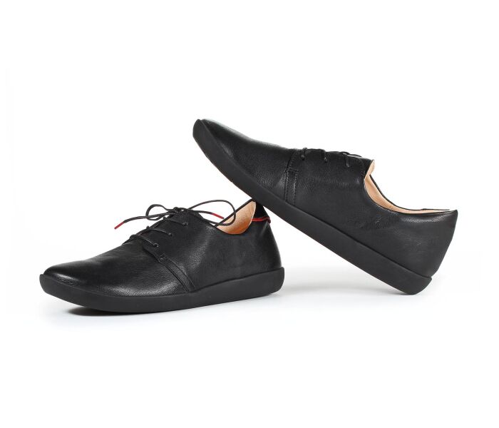 think schn&uuml;rschuhe schwarz nature schwarz/kombi 947-0000 fussbett: lederbezogene wechselbare kork-latex-bettung (pflanzlich gegerbt) lederfutter - vegetabil gegerbt und ungef&auml;rbt 10 mm keilabsatz in der sohle schlicht-klassischer 3-loch-schn&uuml;rer mit nahtfreier vorderpartie und gepolstertem schaftrand an der ferse