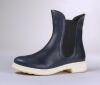 think stiefeletten blau cogita navy 425-8010 fussbett: lederbezogene wechselbare kork-weichschaum-bettung mit besonders guter auftritt-d&auml;mpfung im ballenbereich (pflanzlich gegerbt) lederfutter - vegetabil gegerbt und ungef&auml;rbt 15 mm absatz f&uuml;r sicherem stand etwas derberer chelsea-boots mit kr&auml;ftigen gummiz&uuml;gen f&uuml;r das kommende winterwetter. nahtfreie ballenpartie und weicher schaftrand bereiten behaglichkeit.