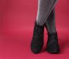 think stiefeletten schwarz guad-2 schwarz 407-0010 fussbett: lederbezogene wechselbare kork-latex-bettung (pflanzlich gegerbt) leder pflanzlich  gegerbt 10 mm absatz nachfolger des beliebten modells 3-0010 gua 379 mit der neuen sohleein bew&auml;hrt schlicht-sch&ouml;ner chelsea-bootie mit schn&uuml;rung