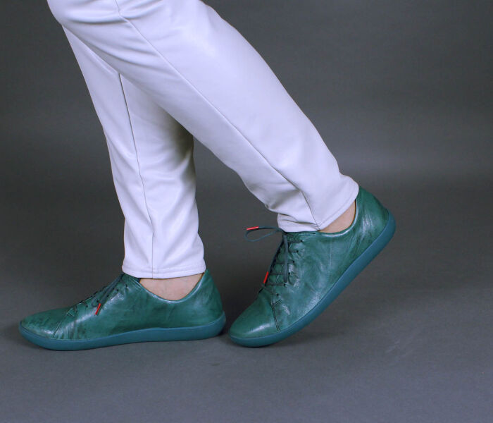 think schn&uuml;rschuhe gr&uuml;n nature atlantic 946-7000 fussbett: lederbezogene wechselbare kork-latex-bettung (pflanzlich gegerbt) lederfutter - vegetabil gegerbt und ungef&auml;rbt 10 mm keilabsatz in der sohle schlichter 6-loch-langschn&uuml;rer f&uuml;r beste passform mit hochgezogener ferse f&uuml;r guten sitz und kn&ouml;chelfreier seitenf&uuml;hrung.