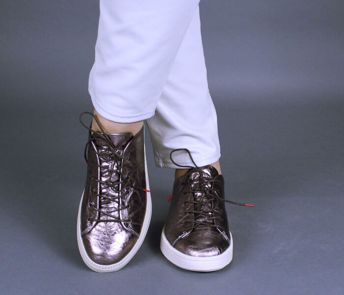 think schn&uuml;rschuhe taupe turna taupe/kombi 227-3030 fussbett: lederbezogene wechselbare kork-latex-bettung (pflanzlich gegerbt) lederfutter - vegetabil gegerbt und ungef&auml;rbt ohne absatz klassischer 6 loch-langschn&uuml;rer mit weichem fersenpolster und besonders elastischer schalen-sohle. durch die lange schn&uuml;rung bestens anzupassen.